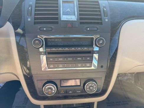 Used 2008 Cadillac DTS w/ Sun And Sound Package image 12