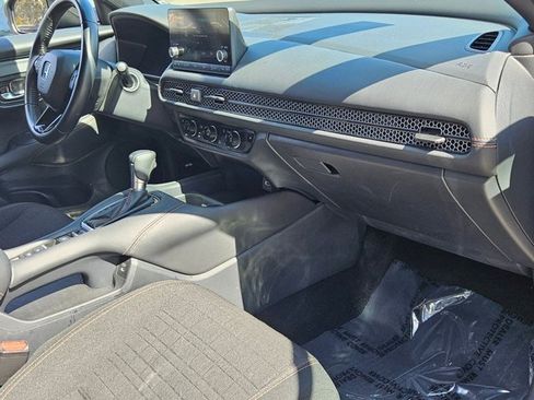 Used 2025 Honda HR-V Sport image 32