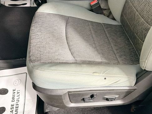 Used 2019 RAM 1500 Classic SLT image 18