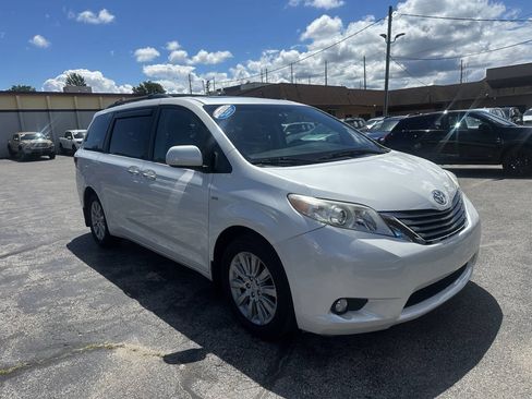 Used 2016 Toyota Sienna XLE Premium AWD/4WD image 15