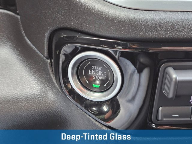Used 2025 GMC Sierra 1500 SLT AWD/4WD image 37