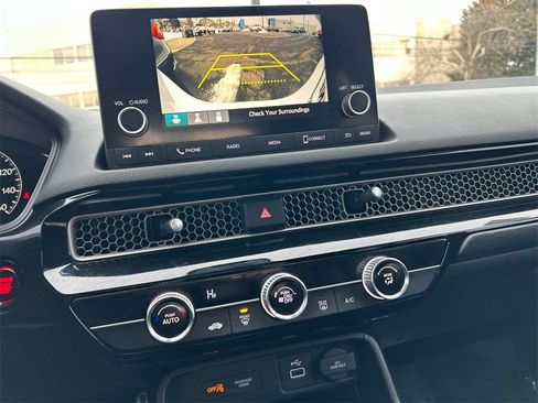 Used 2023 Honda Civic Sport image 25