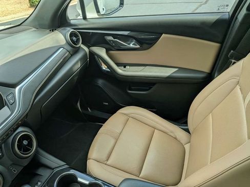 Used 2023 Chevrolet Blazer Premier FWD image 17