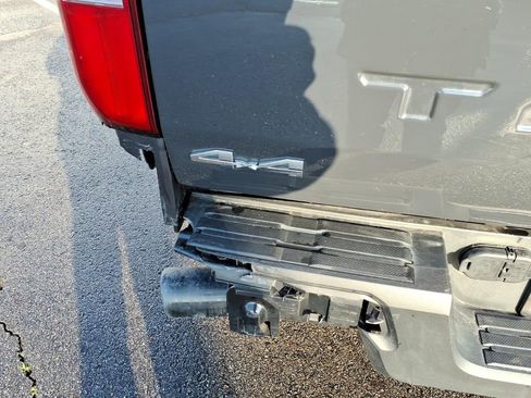 Used 2025 Toyota Tacoma SR image 5