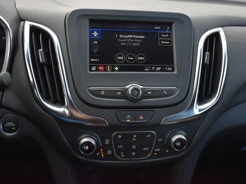 Used 2024 Chevrolet Equinox LT image 25