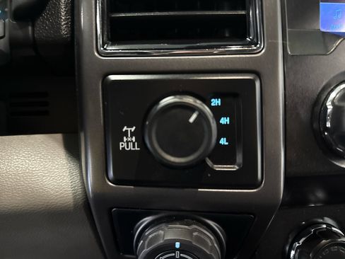 Used 2019 Ford F150 XLT w/ Equipment Group 302A Luxury image 20