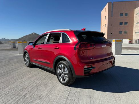 Used 2022 Kia Niro EX image 15