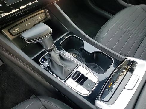 Used 2022 Hyundai Santa Cruz SEL Premium image 18