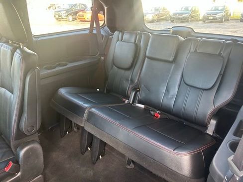 Used 2019 Dodge Grand Caravan GT image 16