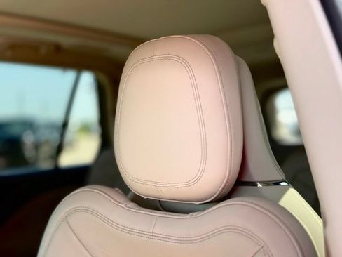 Used 2023 Lincoln Aviator Reserve w/ Equipment Group 201A AWD/4WD image 17