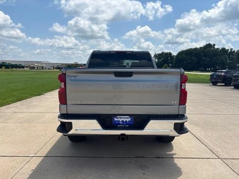 Used 2024 Chevrolet Silverado 1500 LT AWD/4WD image 8