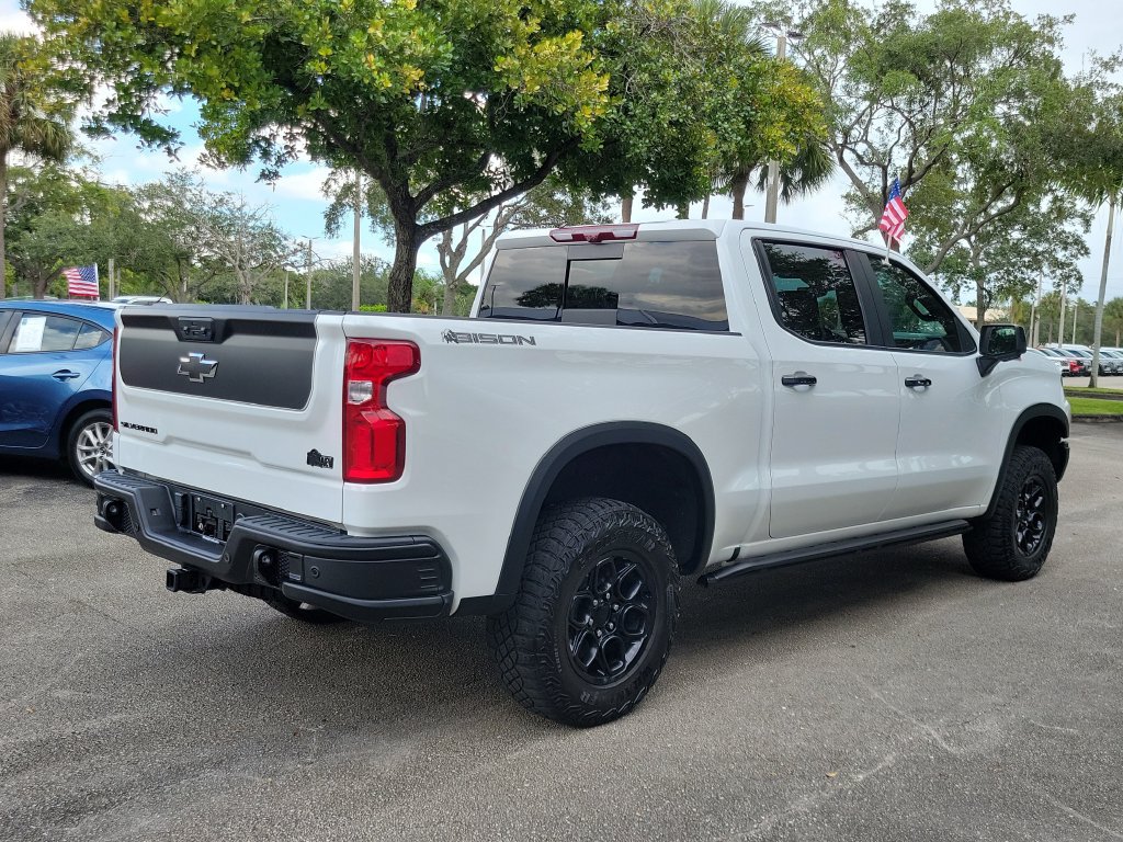 Used 2024 Chevrolet Silverado 1500 ZR2 w/ ZR2 Bison Edition AWD/4WD image 3