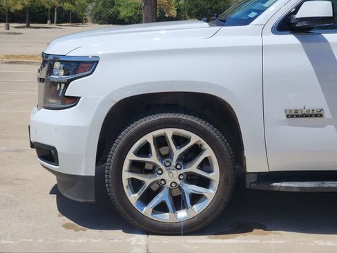 Used 2019 Chevrolet Suburban LT RWD image 8