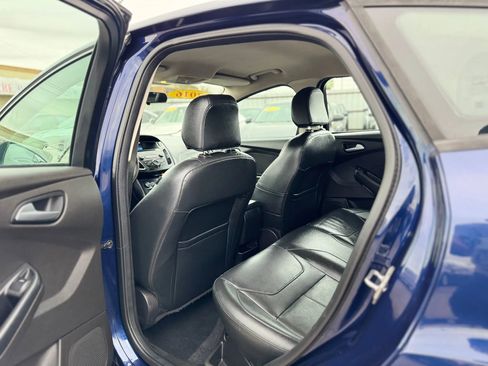 Used 2016 Ford Focus SE w/ Equipment Group 201A image 16