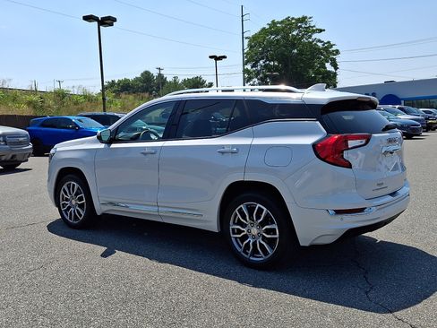 Certified 2023 GMC Terrain Denali w/ Denali Premium Package AWD/4WD image 4