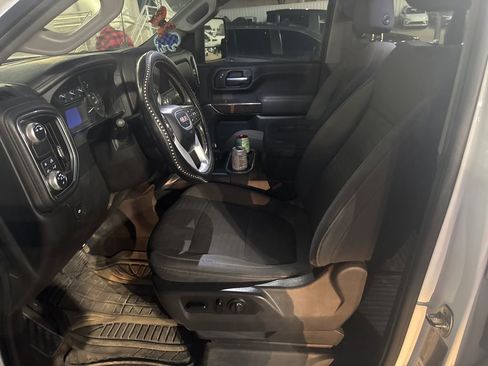 Used 2021 GMC Sierra 2500 SLE w/ SLE Value Package; image 9