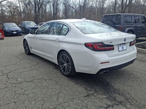 Used 2023 BMW 530i xDrive w/ Convenience Package image 4
