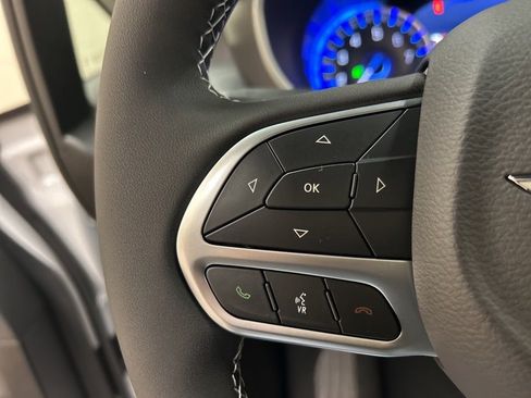 New 2026 Chrysler Pacifica Select FWD image 21