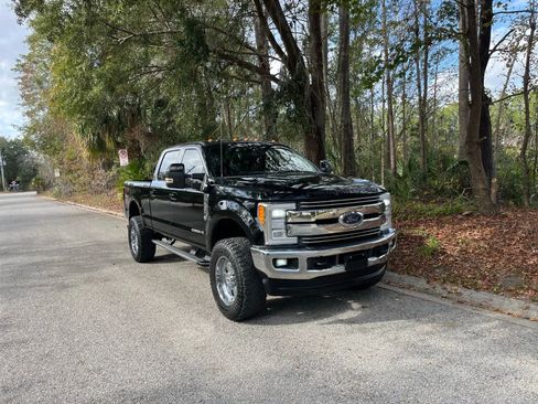 Used 2017 Ford F250 Lariat w/ FX4 Off-Road Package image 2