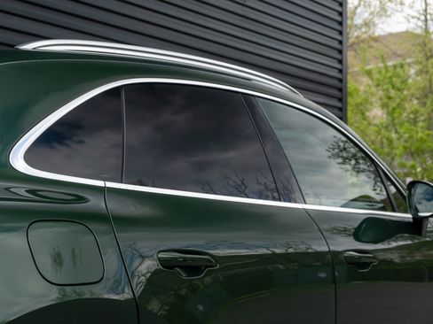 New 2026 Porsche Macan Turbo Electric AWD/4WD image 52