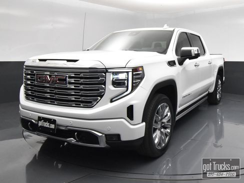 Used 2023 GMC Sierra 1500 Denali w/ Denali Reserve Package AWD/4WD image 54