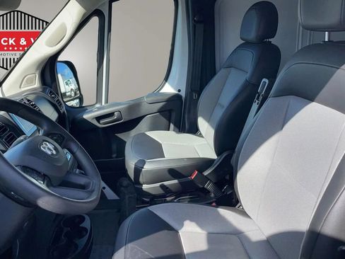 Used 2025 RAM ProMaster 2500 w/ Convenience Group FWD image 27