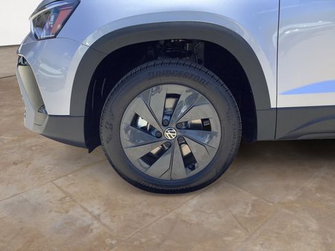 New 2026 Volkswagen Taos S image 10