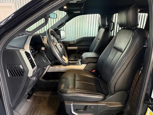Used 2019 Ford F150 Lariat w/ Equipment Group 502A Luxury AWD/4WD image 13