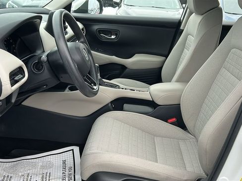 Used 2023 Honda HR-V LX image 11