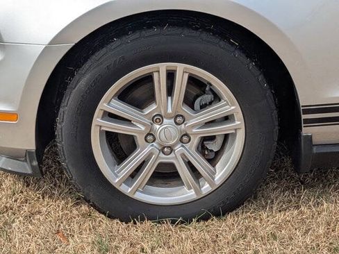 Used 2011 Ford Mustang Coupe w/ Security Pkg image 10