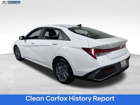 Certified 2025 Hyundai Elantra Hybrid FWD image 3