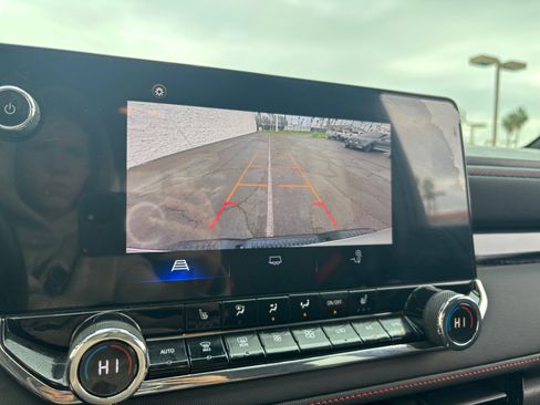 Used 2023 Chevrolet Colorado Z71 w/ Z71 Convenience Package 2 image 27