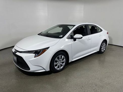 Certified 2022 Toyota Corolla LE FWD image 7