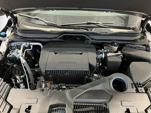 New 2025 Honda Pilot Touring image 17