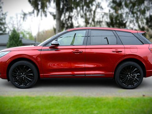 Used 2023 Lincoln Corsair AWD w/ Equipment Group 101A image 8