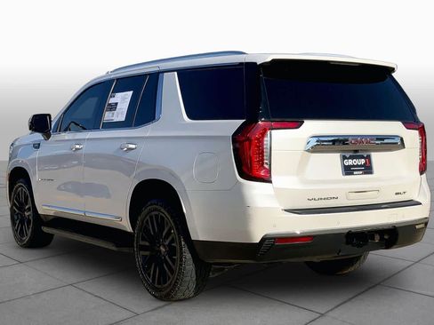Used 2021 GMC Yukon SLT w/ Rear Media and Nav Package AWD/4WD image 11