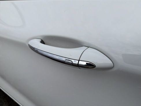 Used 2017 Buick Envision Essence image 18