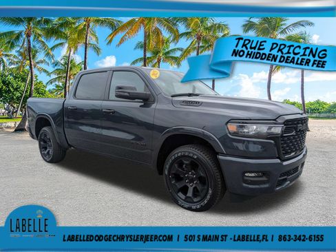 Used 2025 RAM 1500 Big Horn AWD/4WD image 2