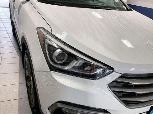 Used 2018 Hyundai Santa Fe Sport FWD image 33