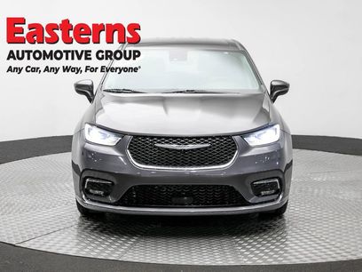 Used 2023 Chrysler Pacifica Touring-L