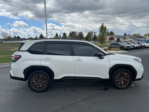 Used 2025 Subaru Forester Sport AWD/4WD image 5