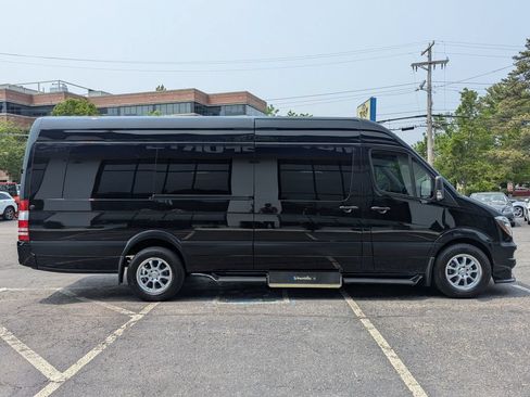 Used 2017 Mercedes-Benz Sprinter 2500 image 5