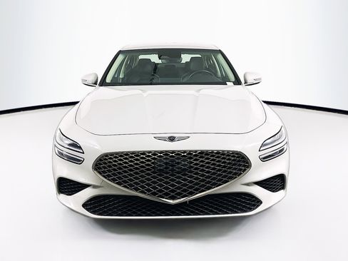 Used 2025 Genesis G70 2.5T image 2