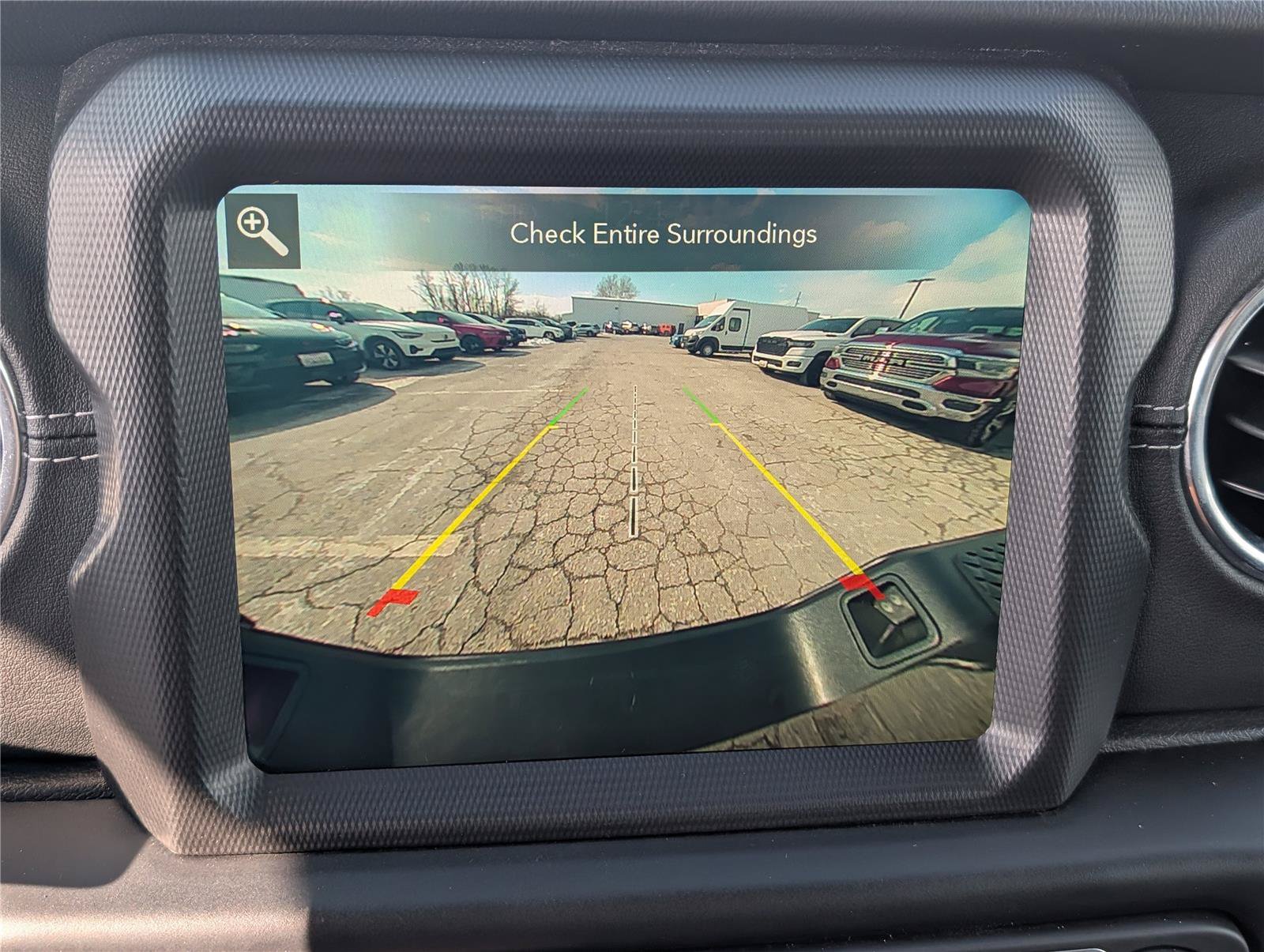Used 2022 Jeep Gladiator Overland w/ Popular Equipment Package AWD/4WD image 27