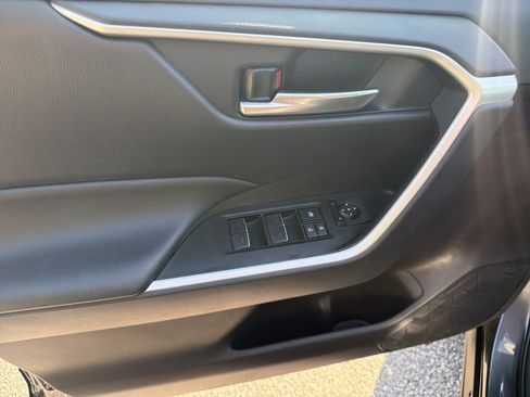 Certified 2025 Toyota RAV4 XLE FWD image 20