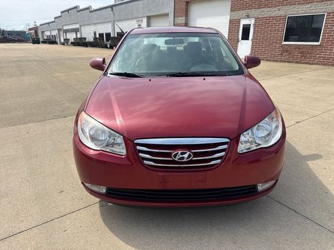 Used 2010 Hyundai Elantra GLS image 2