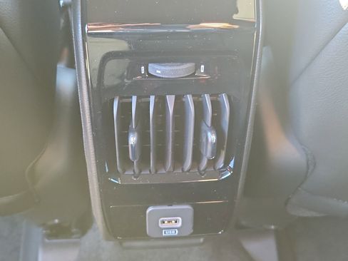 New 2026 Jeep Compass Limited image 10