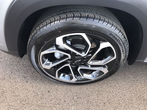 Used 2025 Chevrolet Trax RS w/ Sunroof Package image 10