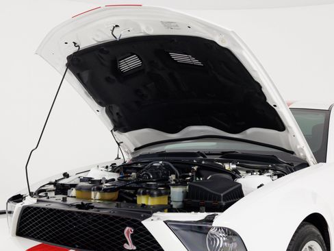 Used 2007 Ford Mustang Shelby GT500 RWD image 47