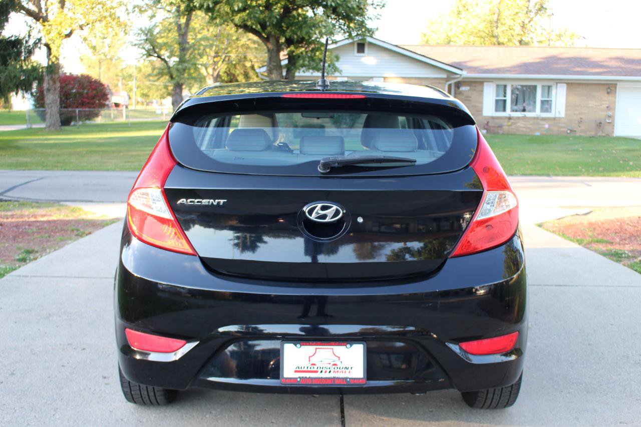 Used 2014 Hyundai Accent SE FWD image 8
